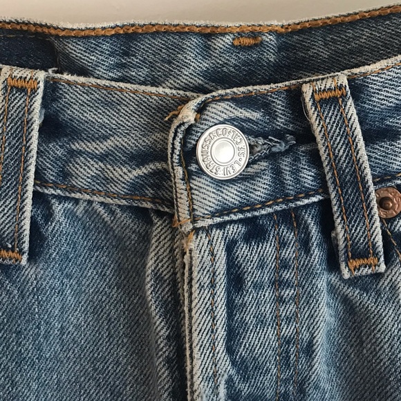 LEVIS 501 Student - High Rise Short - Picture 5 of 6